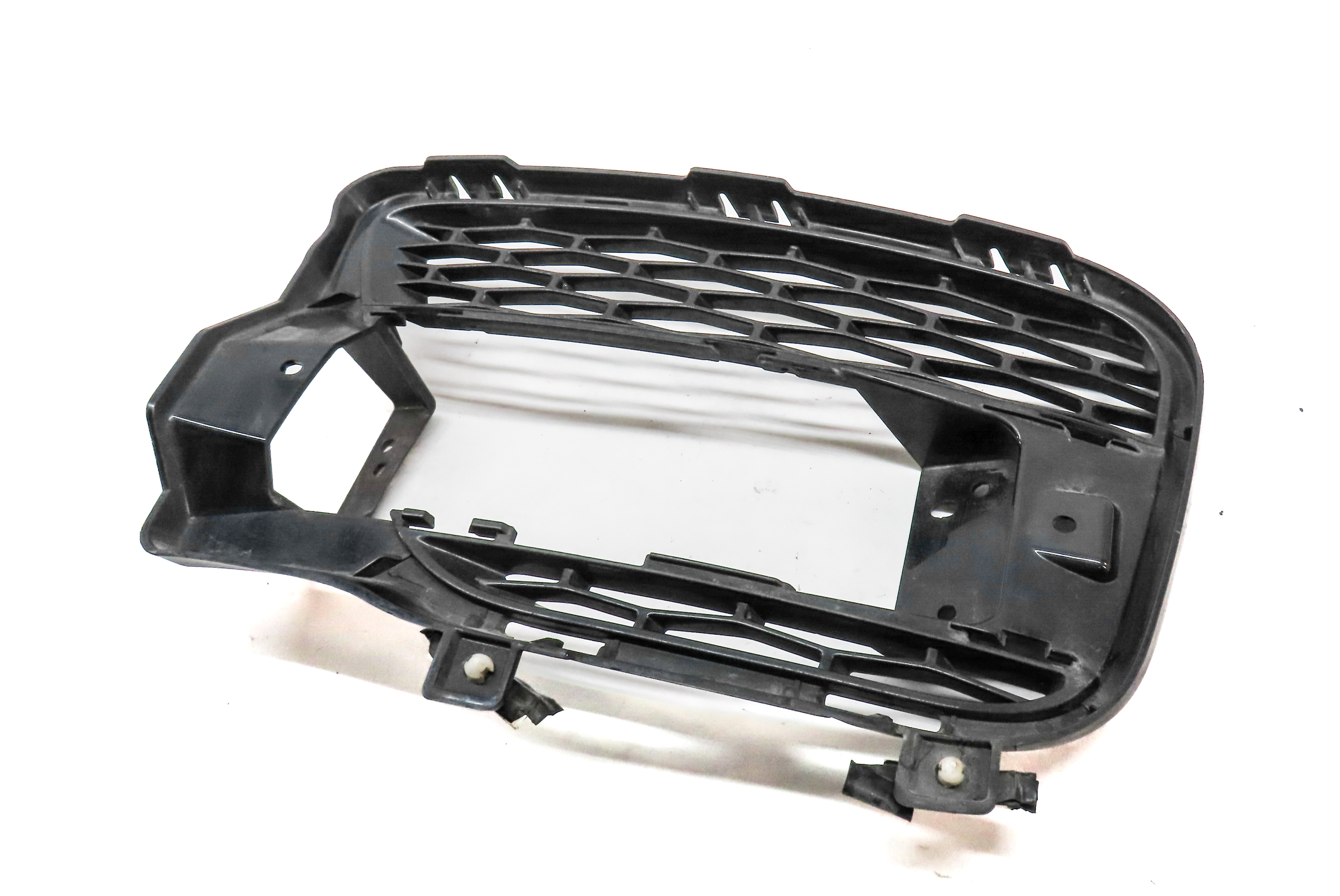 2015 LAND RANGE ROVER SPORT (L494) FRONT LEFT LOWER BUMPER FOGLIGHT GRILLE TRIM — exact item pictured